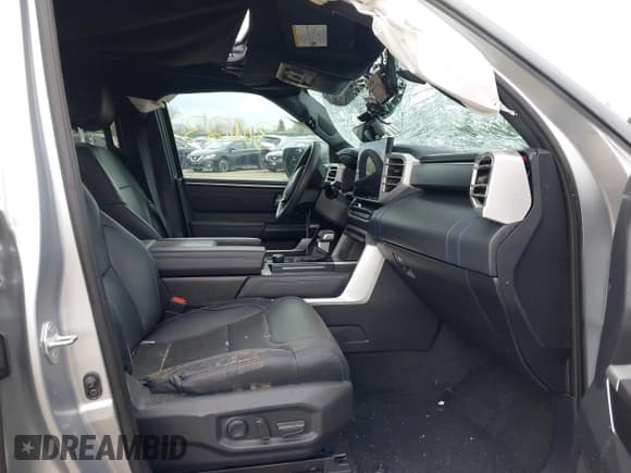 ✅ 2024 Toyota Tundra Platinum • VIN: 5TFNA5DB7RX142071 • Lot: 41830623. Listed on IAAI with 23,163 mi. Free auction sales archive from the USA and detailed vehicle history report at DreamBid. Image 5.