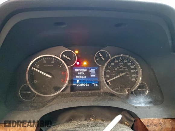 ✅ 2017 Toyota Tundra 1794 Edition • VIN: 5TFAY5F13HX661079 • Lot: 94947415. Listed on Copart with 208,979 mi. Free auction sales archive from the USA and detailed vehicle history report at DreamBid. Image 9.