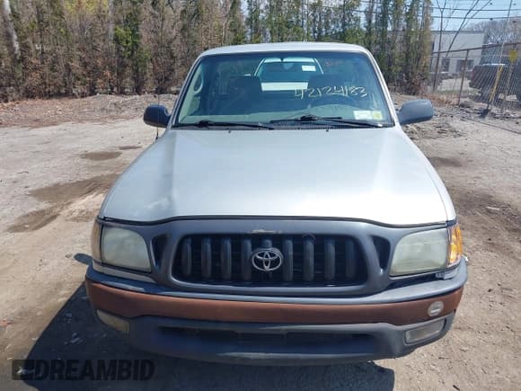 ✅ 2004 Toyota Tacoma • VIN: 5TENL42NX4Z404121 • Lot: 42124183. Wystawiony na IAAI z przebiegiem 210 042 mil. Bezpłatny archiwum sprzedaży aukcyjnych z USA i szczegółowy raport historii pojazdu na DreamBid. Zdjęcie 6.