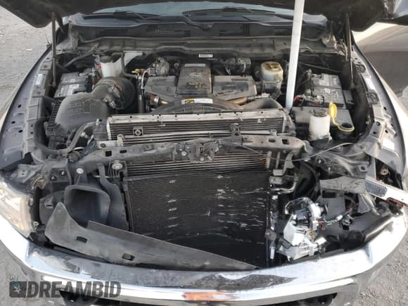 ✅ 2018 Ram 2500 Laramie • VIN: 3C6UR5NLXJG142996 • Lot: 91710535. Listed on Copart with 156,948 mi. Free auction sales archive from the USA and detailed vehicle history report at DreamBid. Image 11.