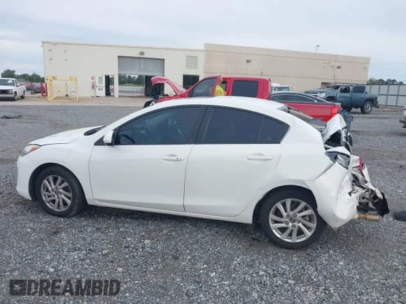 ✅ 2013 Mazda 3 i Grand Touring • VIN: JM1BL1W79D1726420 • Lot: 42601836. Wystawiony na IAAI z przebiegiem 160 006 mil. Bezpłatny archiwum sprzedaży aukcyjnych z USA i szczegółowy raport historii pojazdu na DreamBid. Zdjęcie 6.