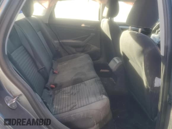 ✅ 2024 Volkswagen Jetta S • VIN: 3VW5M7BU5RM091194 • Lot: 92267245. Wystawiony na Copart z przebiegiem Nie podano. Bezpłatny archiwum sprzedaży aukcyjnych z USA i szczegółowy raport historii pojazdu na DreamBid. Zdjęcie 10.