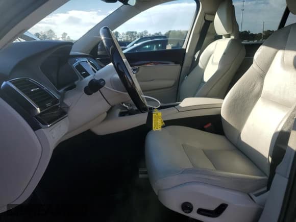 ✅ 2016 Volvo XC90 T6 Momentum • VIN: YV4A22PK3G1034730 • Lot: 89519945. Listed on Copart with 150,054 mi. Free auction sales archive from the USA and detailed vehicle history report at DreamBid. Image 7.