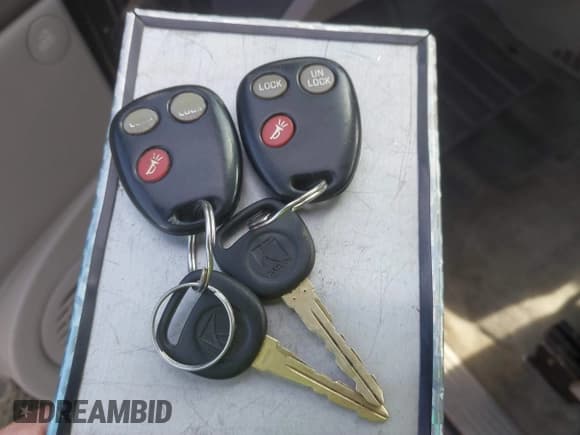 ✅ 2003 Saturn VUE • VIN: 5GZCZ53B13S851633 • Lot: 41562791. Wystawiony na IAAI z przebiegiem 83 567 mil. Bezpłatny archiwum sprzedaży aukcyjnych z USA i szczegółowy raport historii pojazdu na DreamBid. Zdjęcie 11.