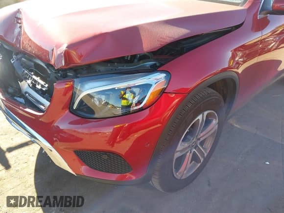 ✅ 2018 Mercedes-Benz GLC 300 • VIN: WDC0G4KB2JV047210 • Lot: 43450040. Listed on IAAI with 63,083 mi. Free auction sales archive from the USA and detailed vehicle history report at DreamBid. Image 17.