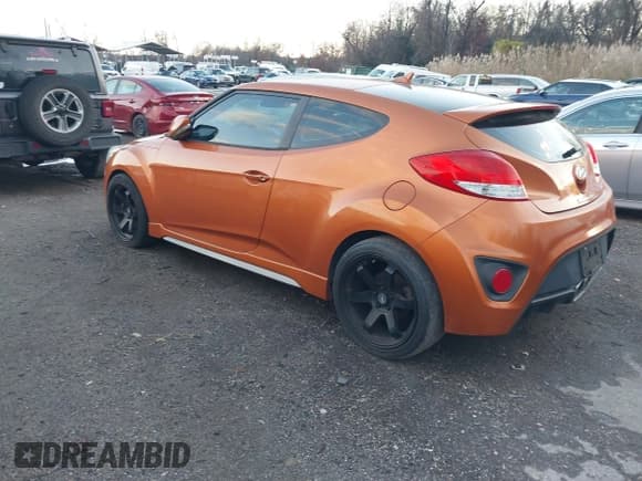 ✅ 2013 Hyundai Veloster Turbo • VIN: KMHTC6AE1DU180195 • Lot: 43804264. Listed on IAAI with 139,844 mi. Free auction sales archive from the USA and detailed vehicle history report at DreamBid. Image 3.