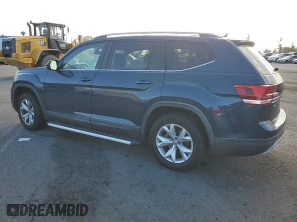 ✅ 2018 Volkswagen Atlas SE • VIN: 1V2KR2CA8JC580837 • Lot: 82295315. Wystawiony na Copart z przebiegiem 81 424 mil. Bezpłatny archiwum sprzedaży aukcyjnych z USA i szczegółowy raport historii pojazdu na DreamBid. Zdjęcie 2.