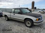 ✅ 1995 Chevrolet S-10 LS • VIN: 1GCCS19W6S8190511 • Лот: 84840244. Опубликован ранее на Copart с пробегом 232 828 миль. Бесплатный доступ к архиву аукционных продаж из США и подробный отчёт об истории автомобиля на DreamBid. Изображение 4.