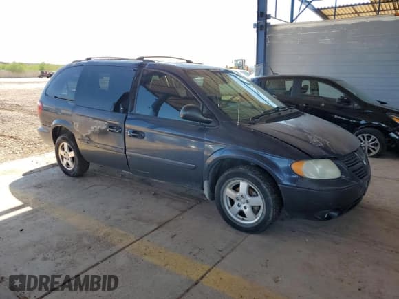 ✅ 2007 Dodge Grand Caravan SXT • VIN: 2D4GP44L77R105935 • Lot: 70229015. Wystawiony na Copart z przebiegiem 225 929 mil. Bezpłatny archiwum sprzedaży aukcyjnych z USA i szczegółowy raport historii pojazdu na DreamBid. Zdjęcie 4.