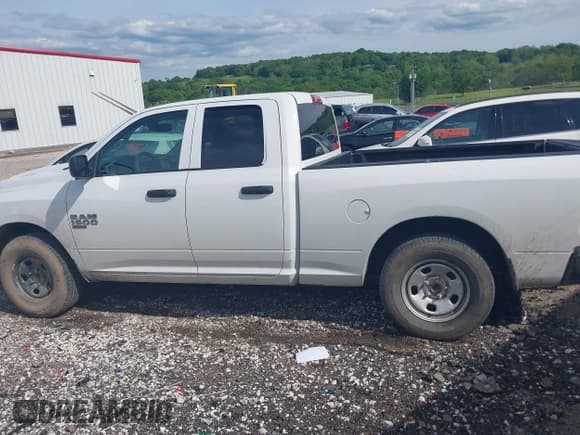 ✅ 2020 Ram 1500 Tradesman • VIN: 1C6RR6FG0LS103679 • Lot: 42172674. Listed on IAAI with 94,626 mi. Free auction sales archive from the USA and detailed vehicle history report at DreamBid. Image 14.