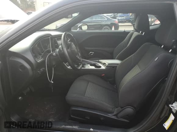 ✅ 2018 Dodge Challenger SXT Plus • VIN: 2C3CDZAG5JH246495 • Lot: 37924423. Wystawiony na Copart z przebiegiem 52 129 mil. Bezpłatny archiwum sprzedaży aukcyjnych z USA i szczegółowy raport historii pojazdu na DreamBid. Zdjęcie 7.