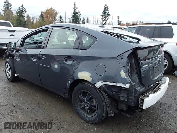 ✅ 2013 Toyota Prius Three • VIN: JTDKN3DU0D1672486 • Lot: 43628486. Wystawiony na IAAI z przebiegiem Nie podano. Bezpłatny archiwum sprzedaży aukcyjnych z USA i szczegółowy raport historii pojazdu na DreamBid. Zdjęcie 3.