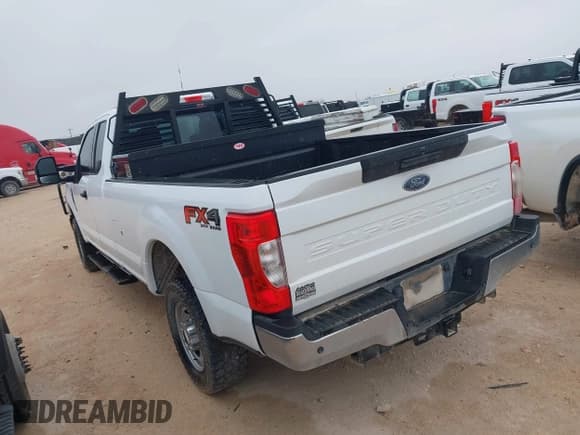 ✅ 2022 Ford F-250 XL • VIN: 1FT7X2BN4NED45623 • Lot: 41938836. Wystawiony na IAAI z przebiegiem 133 802 mil. Bezpłatny archiwum sprzedaży aukcyjnych z USA i szczegółowy raport historii pojazdu na DreamBid. Zdjęcie 3.