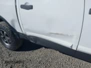 ✅ 2014 Nissan Titan SV • VIN: 1N6AA0EC8EN501679 • Lot: 42823279. Wystawiony na IAAI z przebiegiem 135 111 mil. Bezpłatny archiwum sprzedaży aukcyjnych z USA i szczegółowy raport historii pojazdu na DreamBid. Zdjęcie 6.