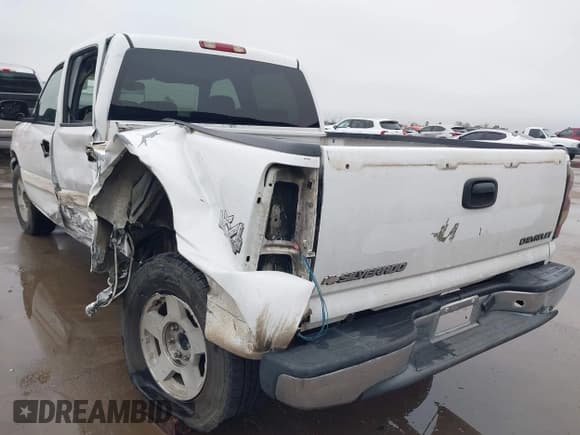 ✅ 2004 Chevrolet Silverado 1500 LS • VIN: 2GCEK13T341408143 • Lot: 43767693. Wystawiony na IAAI z przebiegiem Nie podano. Bezpłatny archiwum sprzedaży aukcyjnych z USA i szczegółowy raport historii pojazdu na DreamBid. Zdjęcie 19.