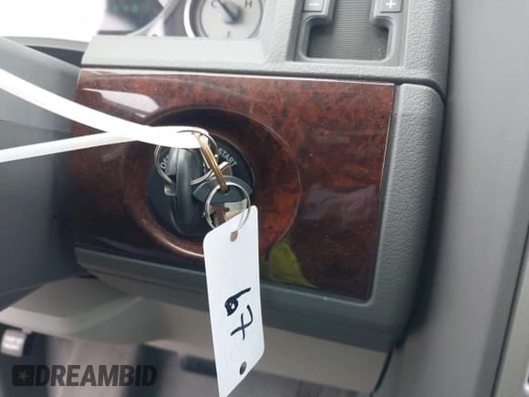 ✅ 2010 Chrysler Town & Country LX • VIN: 2A4RR2D18AR448743 • Lot: 42054602. Wystawiony na IAAI z przebiegiem 191 196 mil. Bezpłatny archiwum sprzedaży aukcyjnych z USA i szczegółowy raport historii pojazdu na DreamBid. Zdjęcie 11.