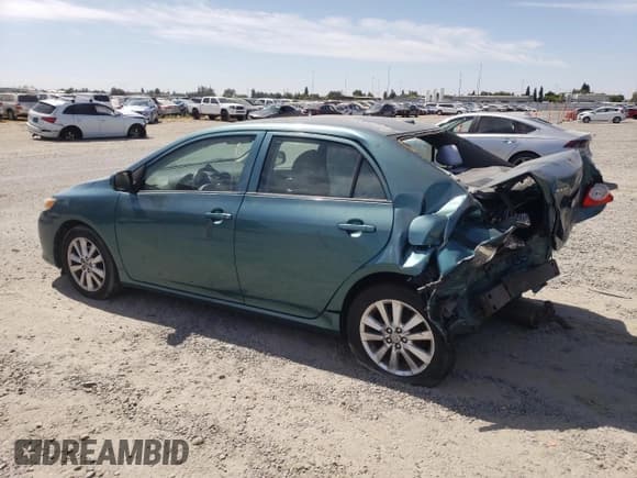 ✅ 2010 Toyota Corolla LE • VIN: 1NXBU4EE3AZ205021 • Lot: 71462255. Wystawiony na Copart z przebiegiem 188 932 mil. Bezpłatny archiwum sprzedaży aukcyjnych z USA i szczegółowy raport historii pojazdu na DreamBid. Zdjęcie 2.