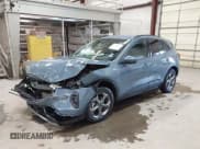 ✅ 2025 Ford Escape ST-Line Select • VIN: 1FMCU9NA5SUA81754 • Lot: 43801702. Wystawiony na IAAI z przebiegiem 33 057 mil. Bezpłatny archiwum sprzedaży aukcyjnych z USA i szczegółowy raport historii pojazdu na DreamBid. Zdjęcie 20.