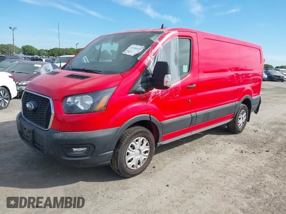 ✅ 2023 Ford Transit Cargo • VIN: 1FTYE1Y86PKB96268 • Lot: 41594911. Wystawiony na IAAI z przebiegiem 7 336 mil. Bezpłatny archiwum sprzedaży aukcyjnych z USA i szczegółowy raport historii pojazdu na DreamBid. Zdjęcie 17.