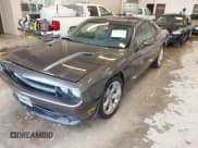 ✅ 2013 Dodge Challenger SXT • VIN: 2C3CDYAG9DH629189 • Lot: 41374015. Wystawiony na IAAI z przebiegiem Nie podano. Bezpłatny archiwum sprzedaży aukcyjnych z USA i szczegółowy raport historii pojazdu na DreamBid. Zdjęcie 2.