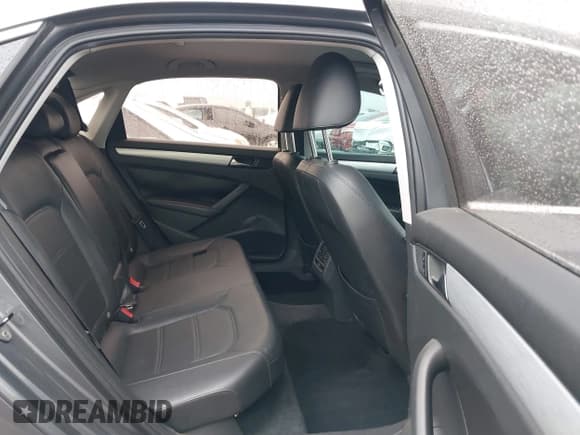 ✅ 2013 Volkswagen Passat SE • VIN: 1VWBN7A34DC148052 • Lot: 42423919. Listed on IAAI with 83,634 mi. Free auction sales archive from the USA and detailed vehicle history report at DreamBid. Image 8.