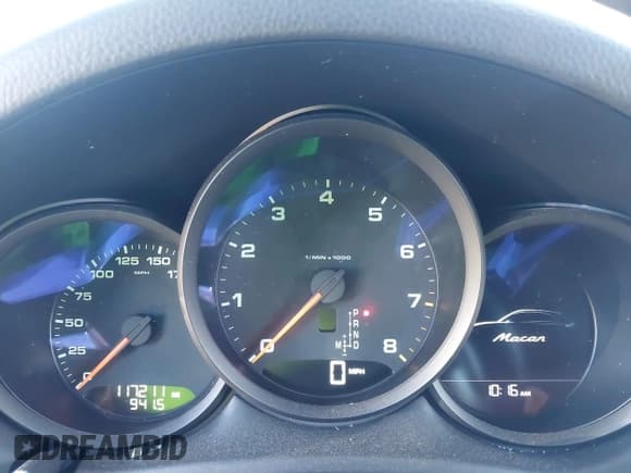 ✅ 2017 Porsche Macan • VIN: WP1AA2A56HLB00717 • Lot: 43153541. Wystawiony na IAAI z przebiegiem 117 211 mil. Bezpłatny archiwum sprzedaży aukcyjnych z USA i szczegółowy raport historii pojazdu na DreamBid. Zdjęcie 7.