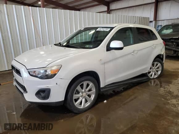 2015 Mitsubishi Outlander ES с VIN 4A4AR3AU7FE030534, выставлен на аукционе Copart как лот 86246785 с пробегом 97 597 миль миль и Списание • Salvage title. История ставок и продаж доступна на DreamBid. Изображение 1.