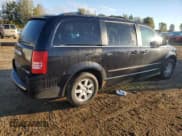 ✅ 2010 Chrysler Town & Country Touring Plus • VIN: 2A4RR8DX1AR442127 • Lot: 82341335. Wystawiony na Copart z przebiegiem 225 482 mil. Bezpłatny archiwum sprzedaży aukcyjnych z USA i szczegółowy raport historii pojazdu na DreamBid. Zdjęcie 3.