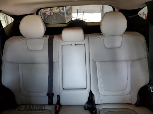 ✅ 2022 Hyundai Tucson Limited • VIN: 5NMJECAE8NH116541 • Lot: 64315814. Wystawiony na Copart z przebiegiem 34 788 mil. Bezpłatny archiwum sprzedaży aukcyjnych z USA i szczegółowy raport historii pojazdu na DreamBid. Zdjęcie 10.