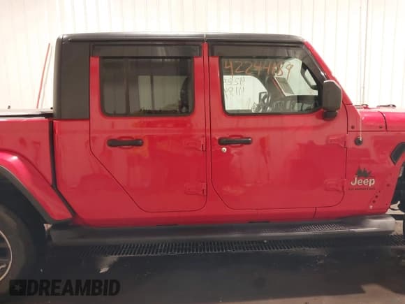✅ 2020 Jeep Gladiator Overland • VIN: 1C6HJTFG1LL129994 • Lot: 42244189. Listed on IAAI with 46,414 mi. Free auction sales archive from the USA and detailed vehicle history report at DreamBid. Image 14.