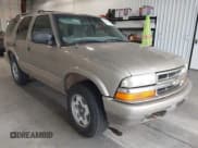 ✅ 2002 Chevrolet Blazer LS • VIN: 1GNDT13WX2K182268 • Lot: 41872743. Wystawiony na IAAI z przebiegiem 135 008 mil. Bezpłatny archiwum sprzedaży aukcyjnych z USA i szczegółowy raport historii pojazdu na DreamBid. Zdjęcie 1.