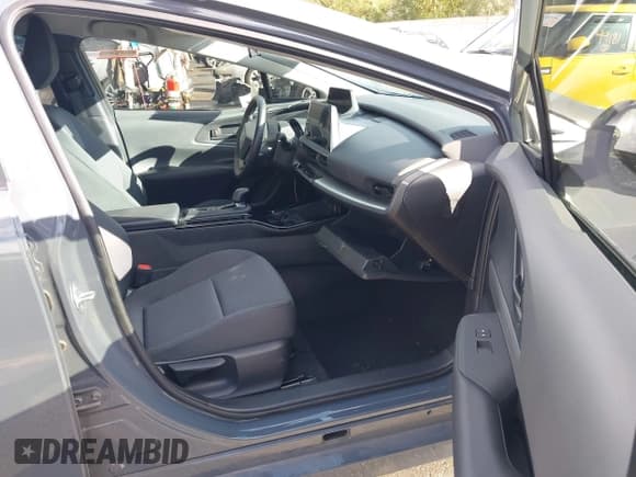 ✅ 2024 Toyota Prius LE • VIN: JTDACAAU5R3018833 • Lot: 43440379. Listed on IAAI with 24,877 mi. Free auction sales archive from the USA and detailed vehicle history report at DreamBid. Image 5.