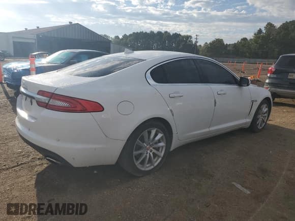 ✅ 2014 Jaguar XF T • VIN: SAJWA0ES0EPU30628 • Lot: 80831375. Listed on Copart with 128,057 mi. Free auction sales archive from the USA and detailed vehicle history report at DreamBid. Image 3.
