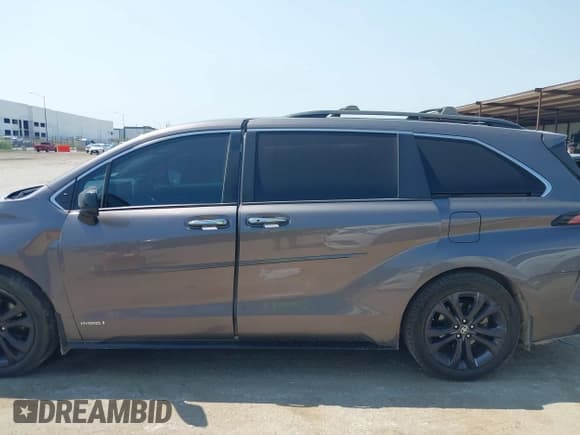 ✅ 2021 Toyota Sienna XSE • VIN: 5TDDRKEC1MS044789 • Лот: 43188580. Опубликован ранее на IAAI с пробегом 147 820 миль. Бесплатный доступ к архиву аукционных продаж из США и подробный отчёт об истории автомобиля на DreamBid. Изображение 14.