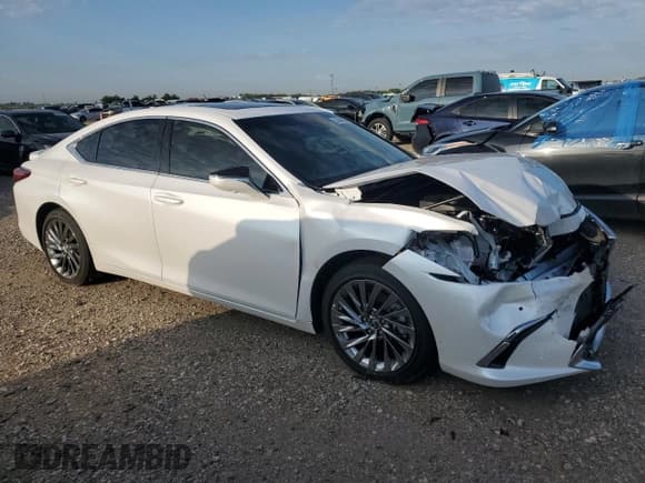 ✅ 2025 Lexus ES 300h Ultra Luxury • VIN: 58AFA1C14SU058825 • Lot: 55648285. Listed on Copart with 885 mi. Free auction sales archive from the USA and detailed vehicle history report at DreamBid. Image 4.