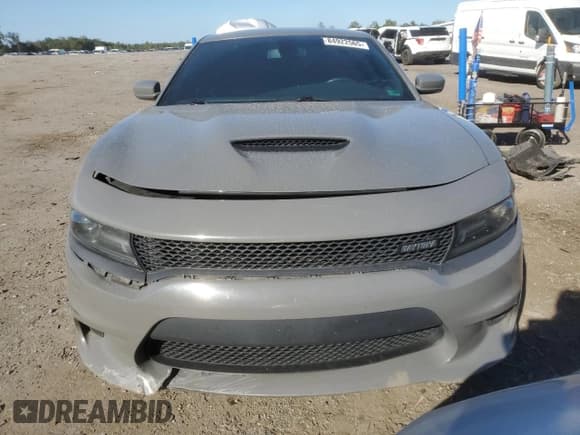 ✅ 2018 Dodge Charger R/T Scat Pack • VIN: 2C3CDXGJ7JH139858 • Lot: 84922565. Wystawiony na Copart z przebiegiem 118 357 mil. Bezpłatny archiwum sprzedaży aukcyjnych z USA i szczegółowy raport historii pojazdu na DreamBid. Zdjęcie 5.