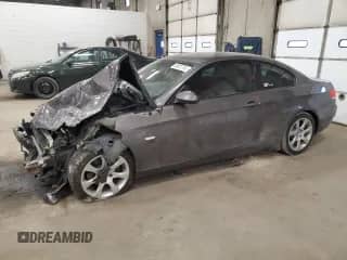 2009 BMW 3 Series 328i xDrive с VIN WBAWC33529PU84152, выставлен на аукционе Copart как лот 48807755 с пробегом Не указан миль и На запчасти • Non repairable. История ставок и продаж доступна на DreamBid. Изображение 1.