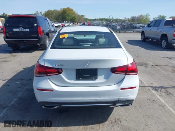 ✅ 2020 Mercedes-Benz A 220 • VIN: W1K3G4EB6LJ202811 • Lot: 41921798. Wystawiony na IAAI z przebiegiem 87 153 mil. Bezpłatny archiwum sprzedaży aukcyjnych z USA i szczegółowy raport historii pojazdu na DreamBid. Zdjęcie 15.