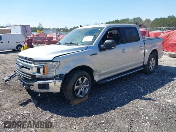 ✅ 2019 Ford F-150 XL • VIN: 1FTEW1C48KFC75687 • Lot: 41908255. Wystawiony na IAAI z przebiegiem 79 932 mil. Bezpłatny archiwum sprzedaży aukcyjnych z USA i szczegółowy raport historii pojazdu na DreamBid. Zdjęcie 17.
