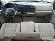 ✅ 2006 Ford F-250 XL • VIN: 1FTSX21526EB73931 • Лот: 90712985. Опубликован ранее на Copart с пробегом 129 548 миль. Бесплатный доступ к архиву аукционных продаж из США и подробный отчёт об истории автомобиля на DreamBid. Изображение 8.