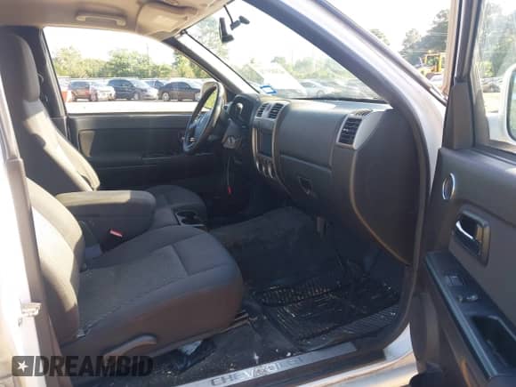 2012 Chevrolet Colorado 1LT z VIN 1GCDSCFE5C8109043, wystawiony jako IAAI lot #42485176 z przebiegiem 160 359 mil mil oraz . Historia ofert i sprzedaży dostępna na DreamBid. Obrazek 5.