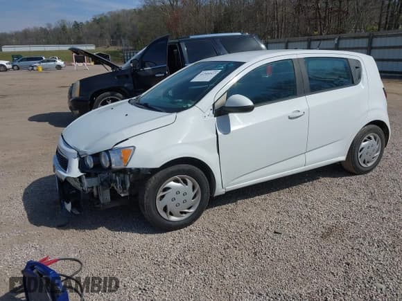 ✅ 2013 Chevrolet Sonic LS • VIN: 1G1JA6SH2D4188731 • Lot: 41908527. Listed on IAAI with 178,887 mi. Free auction sales archive from the USA and detailed vehicle history report at DreamBid. Image 2.