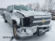 ✅ 2015 Chevrolet Silverado 2500HD LT • VIN: 1GC2KVEG4FZ555799 • Lot: 41308705. Wystawiony na IAAI z przebiegiem 206 455 mil. Bezpłatny archiwum sprzedaży aukcyjnych z USA i szczegółowy raport historii pojazdu na DreamBid. Zdjęcie 6.