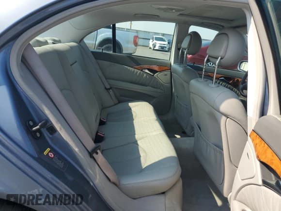 ✅ 2005 Mercedes-Benz E 320 • VIN: WDBUF65J55A716039 • Лот: 70911525. Опубликован ранее на Copart с пробегом 111 064 миль. Бесплатный доступ к архиву аукционных продаж из США и подробный отчёт об истории автомобиля на DreamBid. Изображение 10.