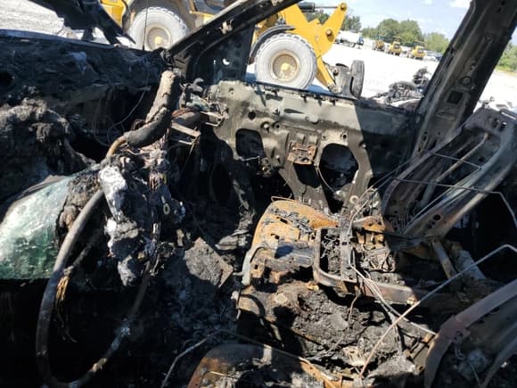 ✅ 2017 Chevrolet Silverado 1500 LT • VIN: 3GCUKRECXHG248296 • Лот: 81695615. Опубликован ранее на Copart с пробегом Не указан. Бесплатный доступ к архиву аукционных продаж из США и подробный отчёт об истории автомобиля на DreamBid. Изображение 7.