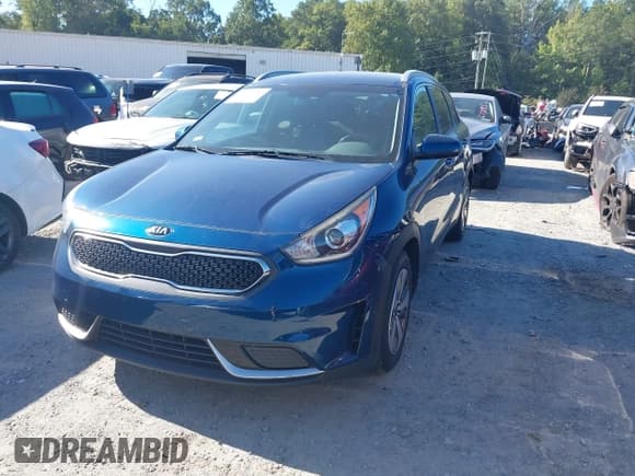 ✅ 2017 Kia Niro LX • VIN: KNDCB3LC8H5056006 • Lot: 43016089. Wystawiony na IAAI z przebiegiem 183 273 mil. Bezpłatny archiwum sprzedaży aukcyjnych z USA i szczegółowy raport historii pojazdu na DreamBid. Zdjęcie 2.