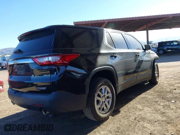 ✅ 2020 Chevrolet Traverse LS • VIN: 1GNERFKW8LJ293524 • Lot: 43564240. Listed on IAAI with Not provided. Free auction sales archive from the USA and detailed vehicle history report at DreamBid. Image 4.