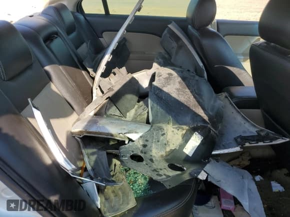 ✅ 2006 Mercury Milan Premier • VIN: 3MEFM08176R611016 • Lot: 70576844. Listed on Copart with Not provided. Free auction sales archive from the USA and detailed vehicle history report at DreamBid. Image 10.