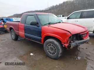 ✅ 2002 GMC Sonoma SLS • VIN: 1GTDT19WX28106238 • Lot: 41559054. Wystawiony na IAAI z przebiegiem 247 226 mil. Bezpłatny archiwum sprzedaży aukcyjnych z USA i szczegółowy raport historii pojazdu na DreamBid. Zdjęcie 1.