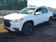 ✅ 2021 Chevrolet Traverse RS • VIN: 1GNEVJKW3MJ196683 • Lot: 41822299. Wystawiony na IAAI z przebiegiem 48 351 mil. Bezpłatny archiwum sprzedaży aukcyjnych z USA i szczegółowy raport historii pojazdu na DreamBid. Zdjęcie 17.